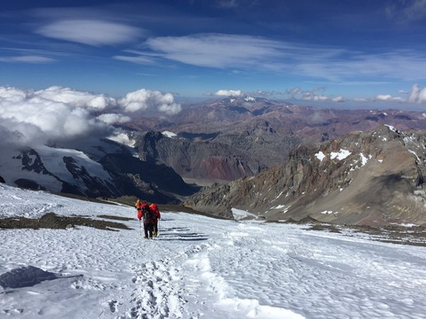 CA9E65D0-28E9-4496-945A-693839EA9DC9