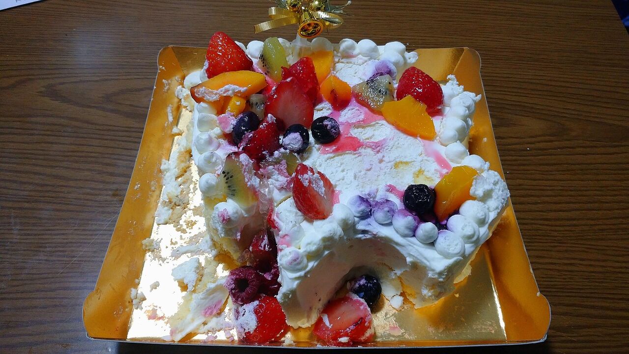 炎上 楽天市場の通販販売でケーキ買ったら ぐちゃぐちゃクリスマスケーキ 5000円 が届いた 酷い惨状がこちら 面白い情報を楽しもう