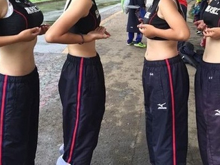 【画像】 女子陸上部の表彰式、なぜか性的に見られてしまうｗｗｗｗｗｗ