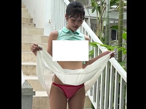 【動画】 ティーンエイジャーのお●ぱいがヤバイwww巨乳なのに垂れてなくてまん丸