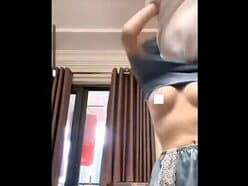 【動画】 JKさん、生配信中にお●ぱいポ□リした結果wwwwwwwwww