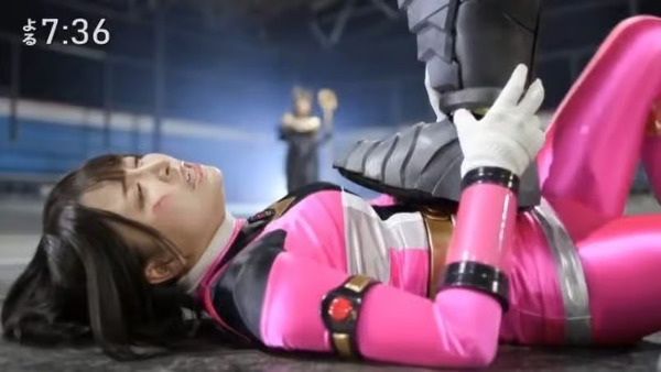 【ガチ動画】 ニチアサの戦隊モノで敗北エ□シーンが放送される。キッズが精通する事態にｗｗｗ