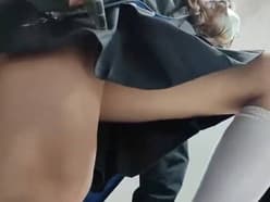 【盗撮】男子高校生、こうすればクラスの女子の下着が見放題になる事に気づいてしまう