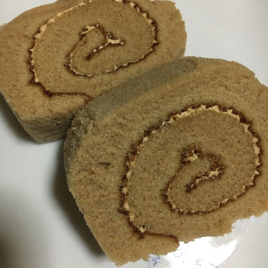 ヤマザキ 5つに切れたロールケーキ 沖縄県産黒糖 ちょっとスーパー行ってくる ヤマザキ 5つに切れたロールケーキ 沖縄県産黒糖 ちょっとスーパー行ってくる