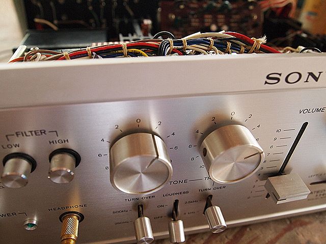 SONY TA-1140 その8 : 魅惑の懐かしいアンプたち