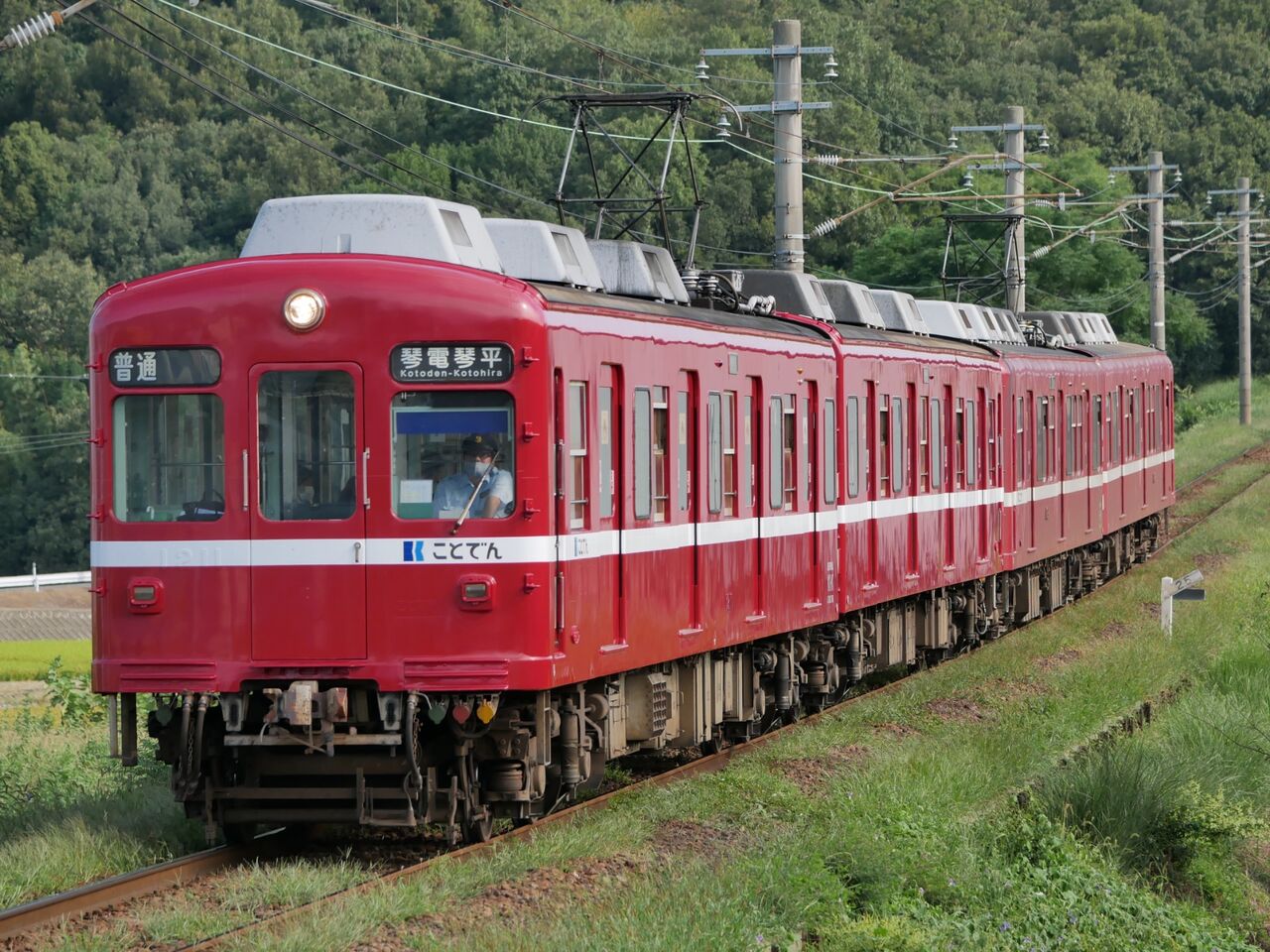 情熱の赤プロジェクト 10形1211編成 情熱の赤い電車 運行開始 ことでん貸切乗車団公式ブログ 情熱の赤プロジェクト 10形1211編成 情熱の赤い電車 運行開始 ことでん貸切乗車団公式ブログ