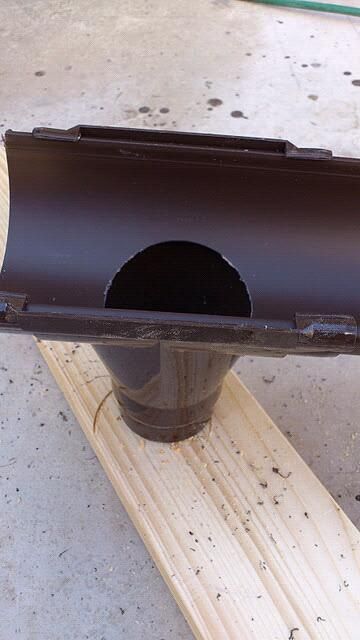 ガレージ雨樋取り付け On The Road Again