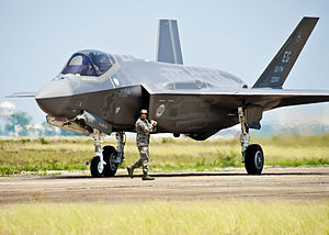 ｆ３５