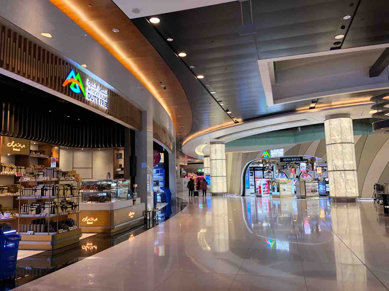オマーン マスカット国際空港 ラウンジが凄かった プライオリティパス 弾丸トラベル備忘録 オマーン マスカット国際空港 ラウンジが凄かった プライオリティパス 弾丸トラベル備忘録