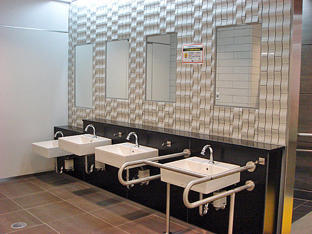 副都心線 新宿三丁目駅のトイレはビューティフォー 好きなことだけ B型ですがなにか