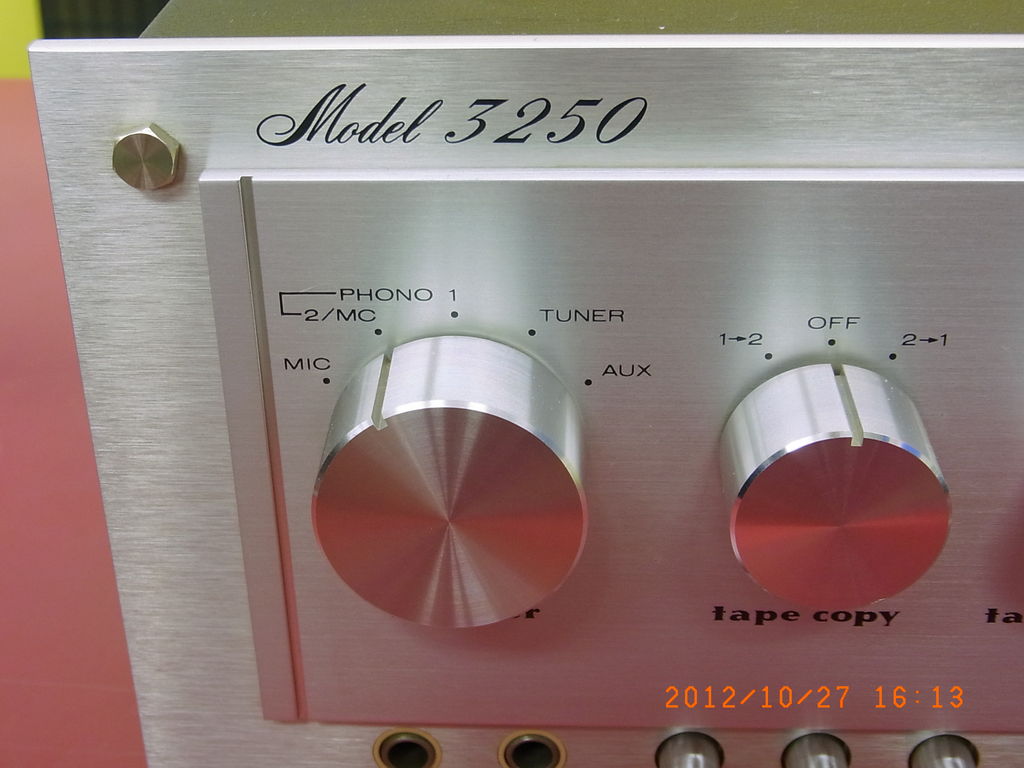 marantz マランツ Model3250 ビンテージ コントロール ステレオ コンソール プリアンプ 中古 通電のみ ジャンク