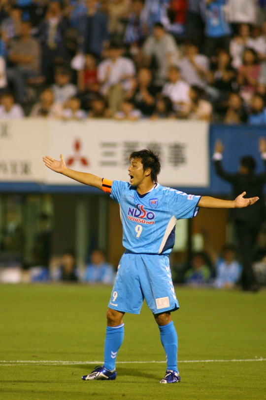 横浜FCサッカーユニフォーム 25 城彰二　02/03 古着 横浜FCサッカーユニフォーム 25 城彰二 02/03 古着