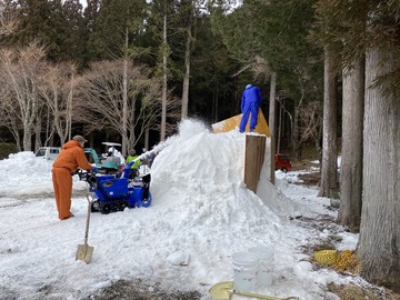 751236A1-7441-47C9-971D-6034E4F18F5C