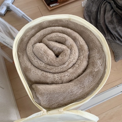 EE94CA76-5E3C-4DBF-B360-E41A55ABA2E2