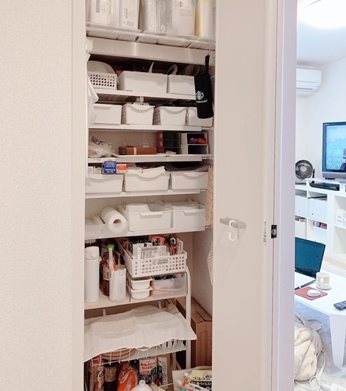 54FF5DB3-8943-4B41-83C0-A3EE26DCFE64