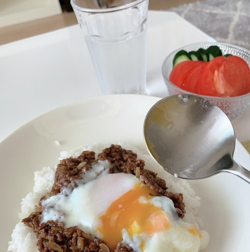 86F98AD5-0D24-48F2-A822-3C16BA733C03