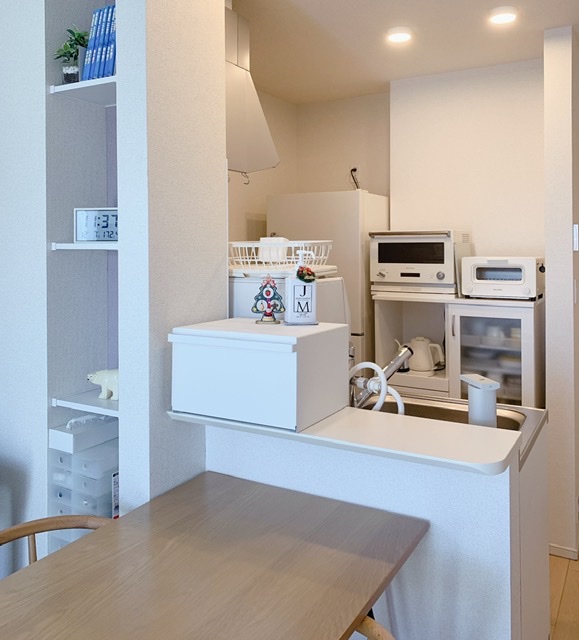無印良品】コンパクトキッチンに大型冷蔵庫。カスタマイズに戦っ 無印良品】コンパクトキッチンに大型冷蔵庫。カスタマイズに戦っ
