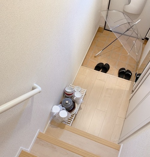 CFAA13A2-21E1-4A33-A99F-AC52A8BCB0A1