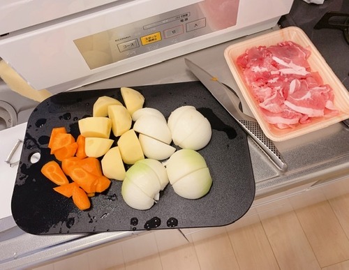 AFD9C8F7-BFD2-4FA5-A0D8-6CB2DAE9D594