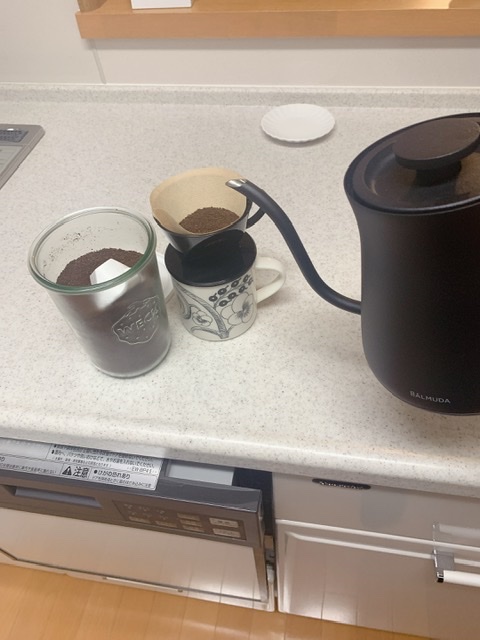 7931BC2F-51E2-4EE1-9906-8529985709A8