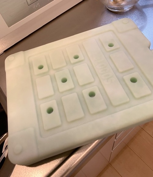 37704C3D-1A2F-43F5-BF9D-C1DFFC3B3BA3