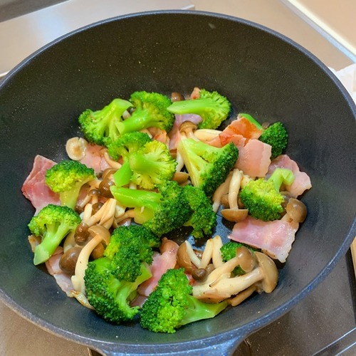 996AE3FD-7CCB-42A5-AEAE-4F4A66E8347A