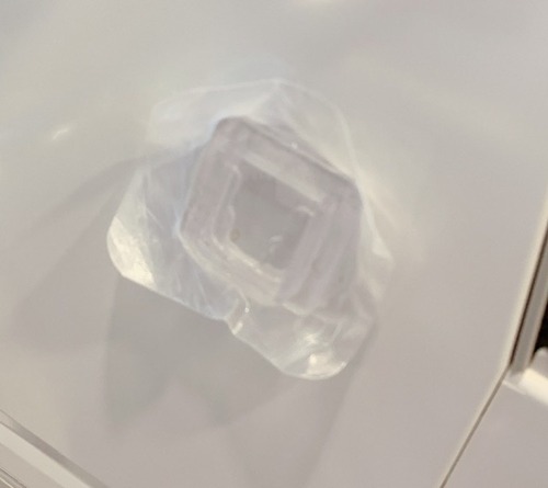 4FB92422-88E6-435E-B935-61C24D6AE2DF