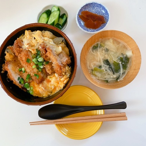 FE653950-D0AF-44E0-AC77-BFF35E7379C3