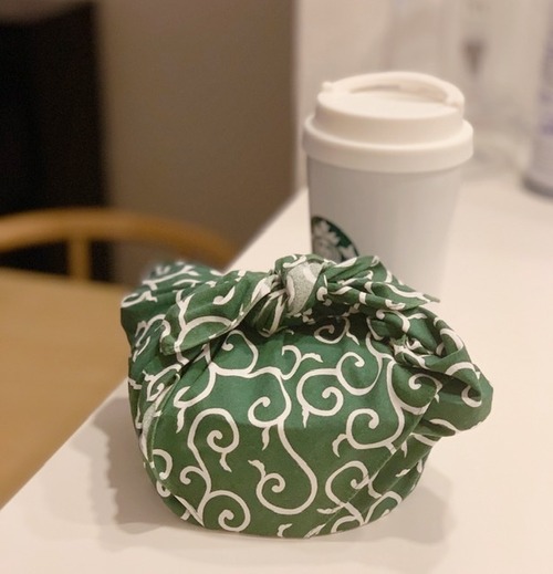 FB071EBD-216E-4224-812E-B42F48D223E4