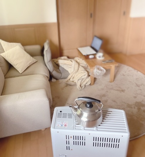 FEA6B3E7-B95D-4ABB-BB5E-558FC115E243