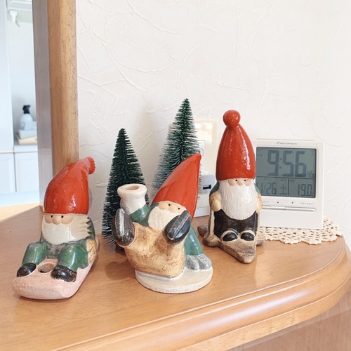 EDAA8CF1-430A-4FDD-B4A8-78D950C25F02