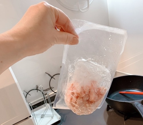 3AEC0033-4CE5-4DC9-BBC2-7BA9BDD4F88C