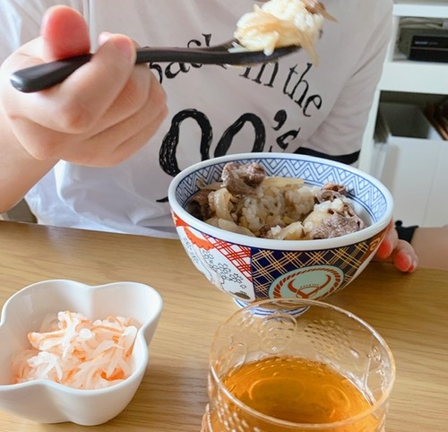 38F4A4FE-5DF6-4D37-B0F4-4589EB675702