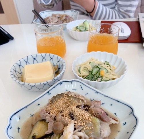 739DD9A0-02AE-4CB4-9277-6AFF133B29A4