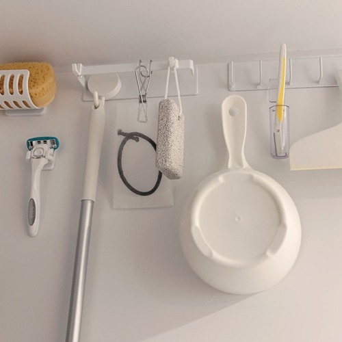 9355E0D4-11C3-4A82-89F5-F6AEA62EEECB