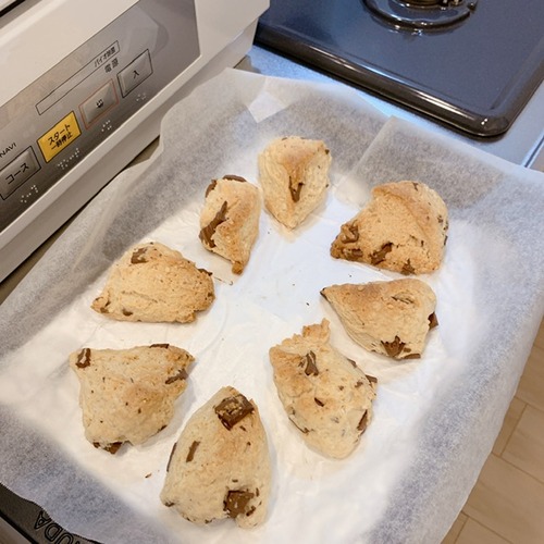 8DFE7E62-592C-4E5F-A894-58B96E0B79F4