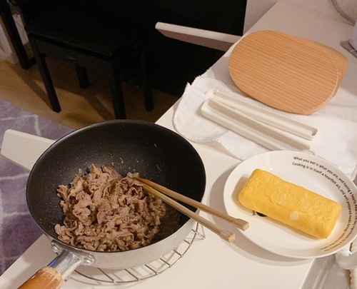 ABAE4F86-334B-4844-ACE9-90AF920D7EE3