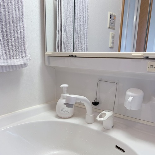 E5887EE1-5D83-4868-B873-FC31A95B5159