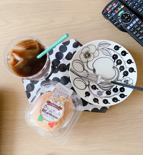 AE4BC058-14EF-4272-857C-6D8DEFAD3B27