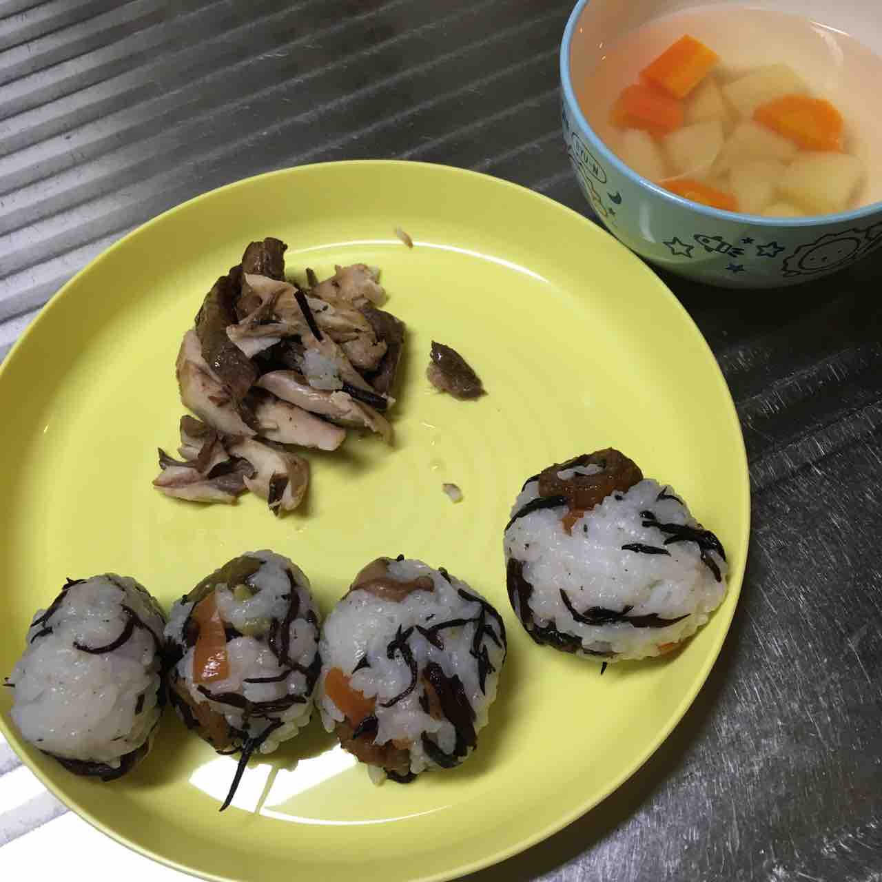 うちのこ こんなごはんを食べてます 6 4 金曜日の幼児食ご飯