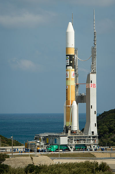 _F23_with_GPM_on_its_way_to_the_launchpad