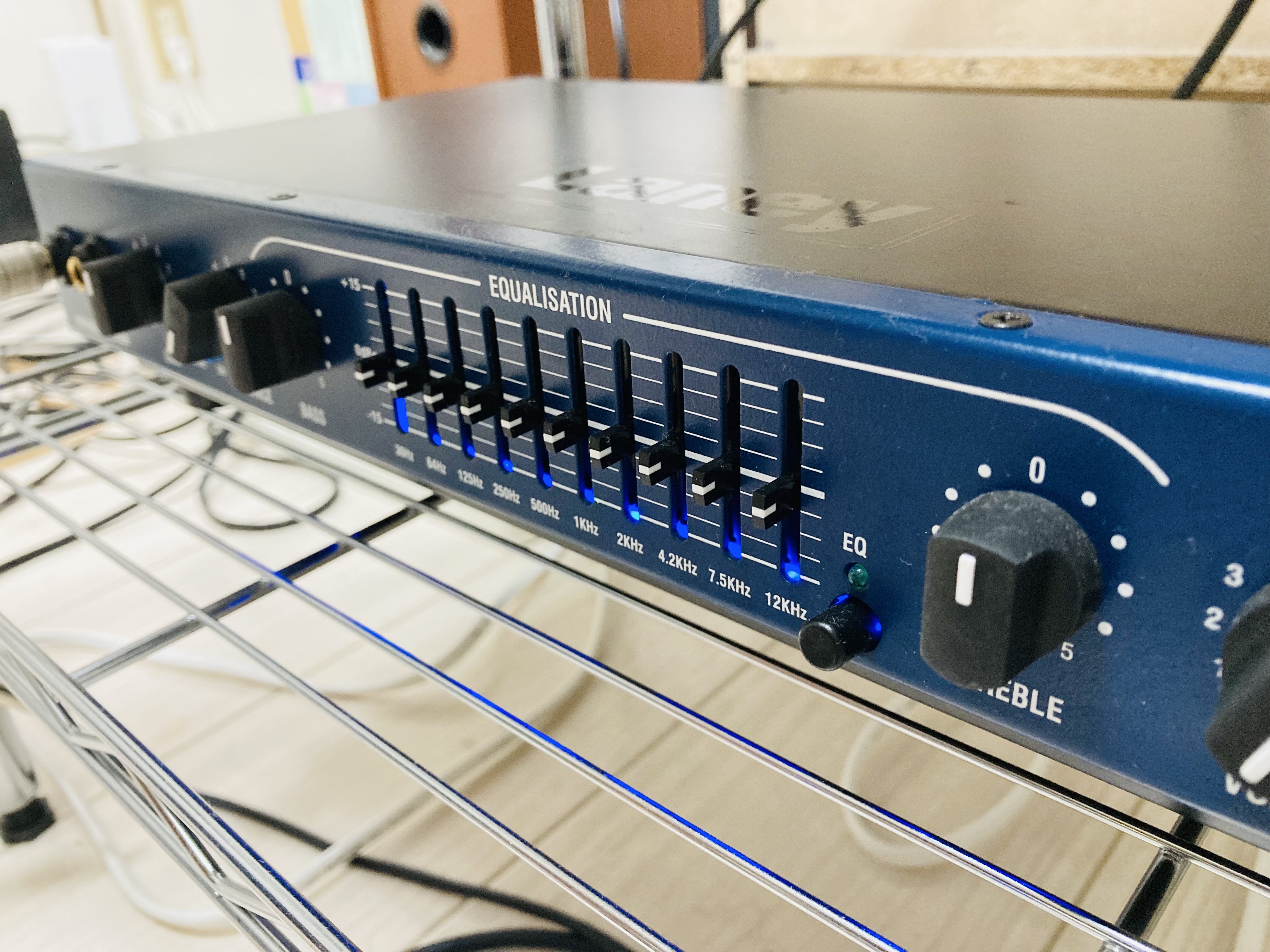 Laney MODEL R500H レイニー ベース用 ヘッドアンプ　レア Laney ( レイニー ) R500H ベース用アンプヘッド 送料無料