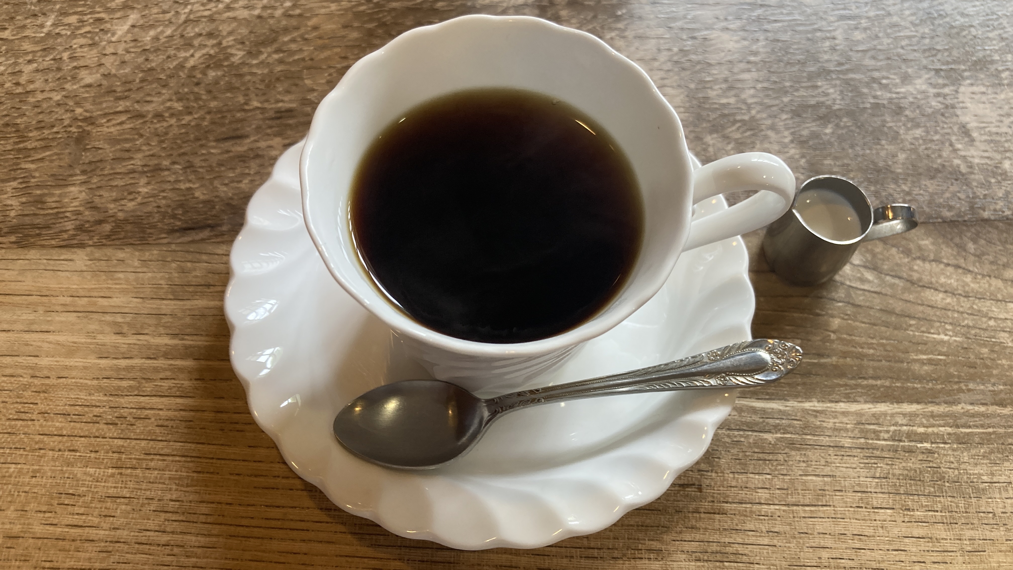 うどんは別腹:珈琲専科 女騎士館(めきしかん) 滋賀県高島市