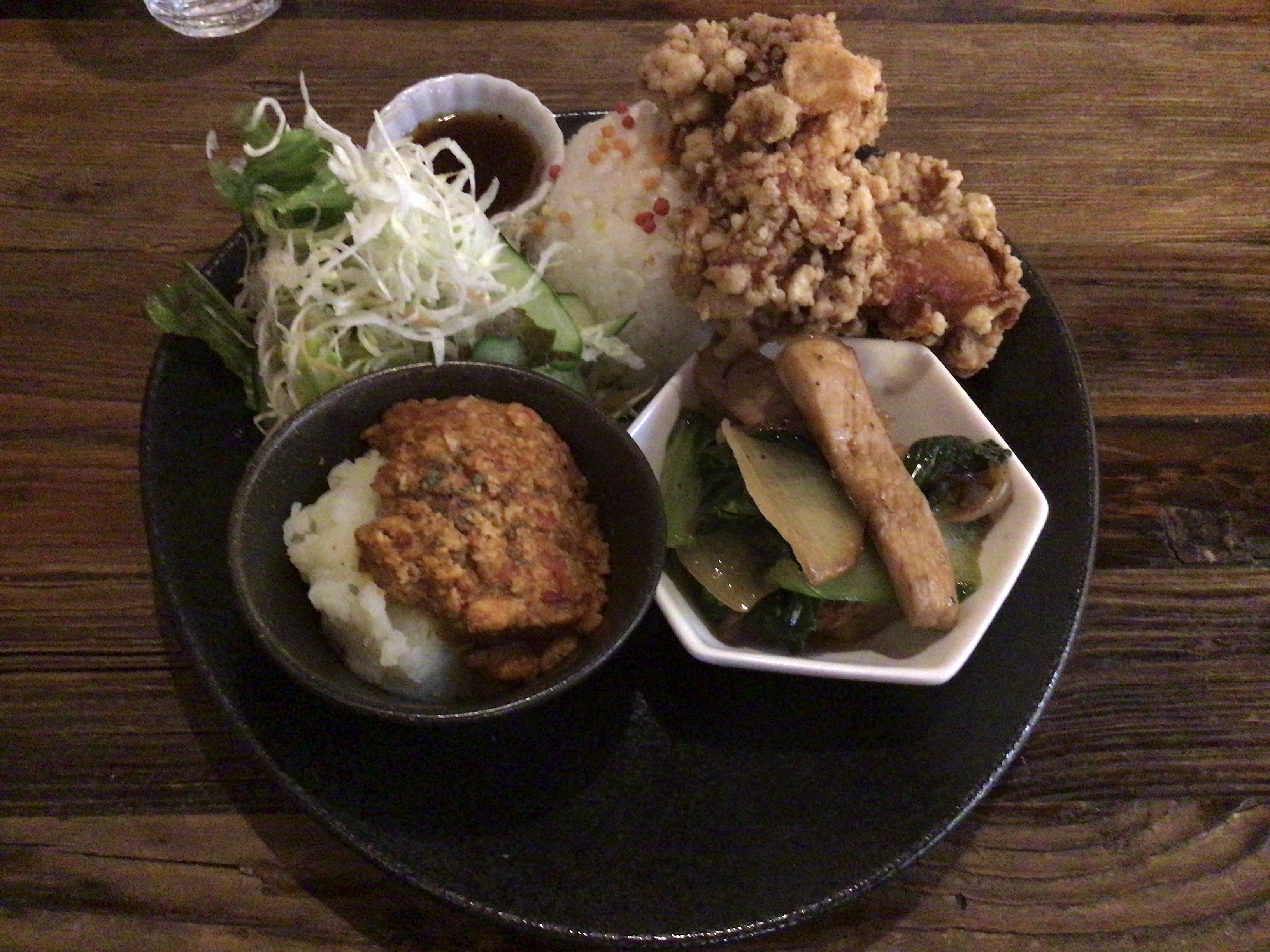 現在はテイクアウトのみ 高松ベースカフェ 日替わり うどんは別腹