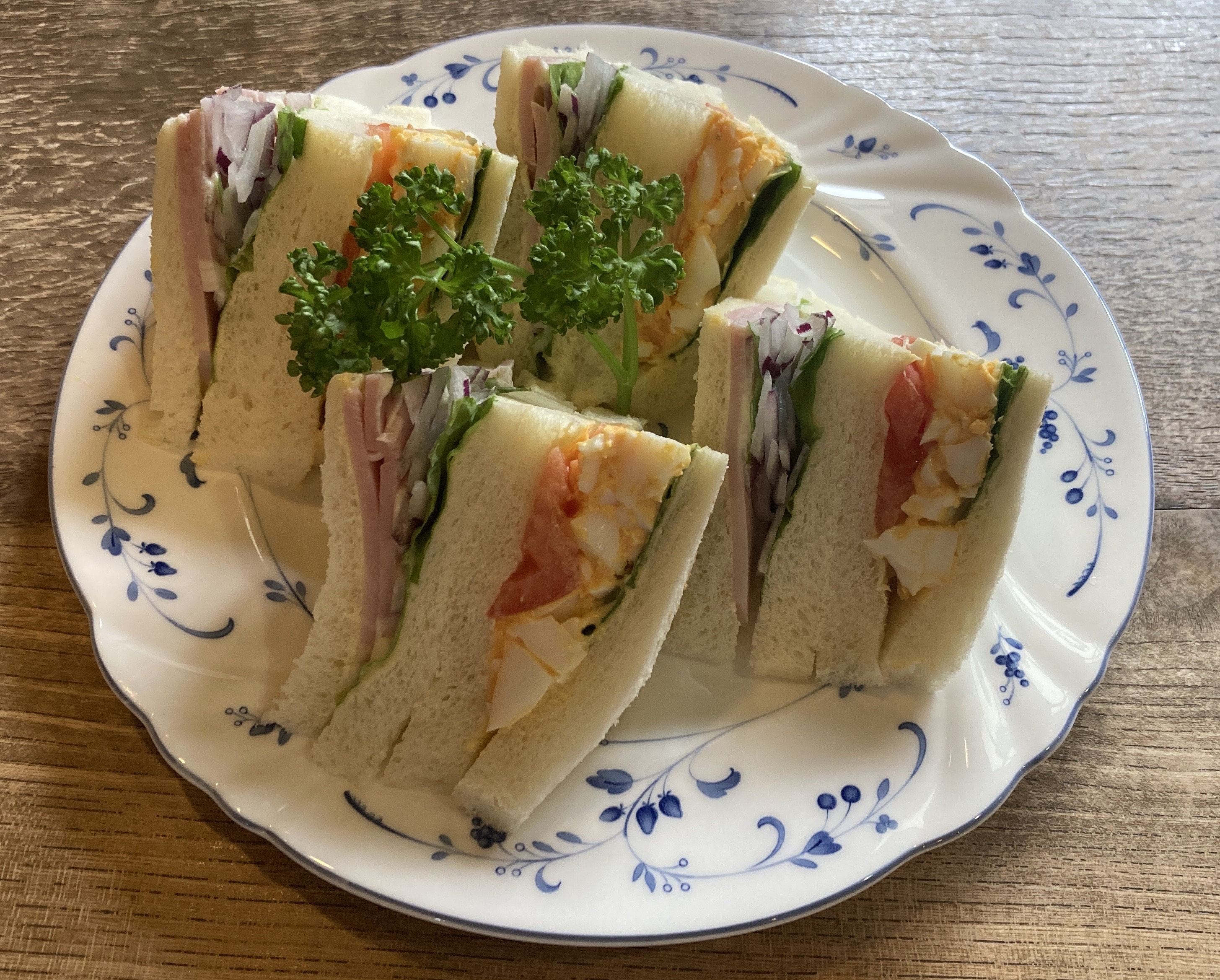うどんは別腹:珈琲専科 女騎士館(めきしかん) 滋賀県高島市