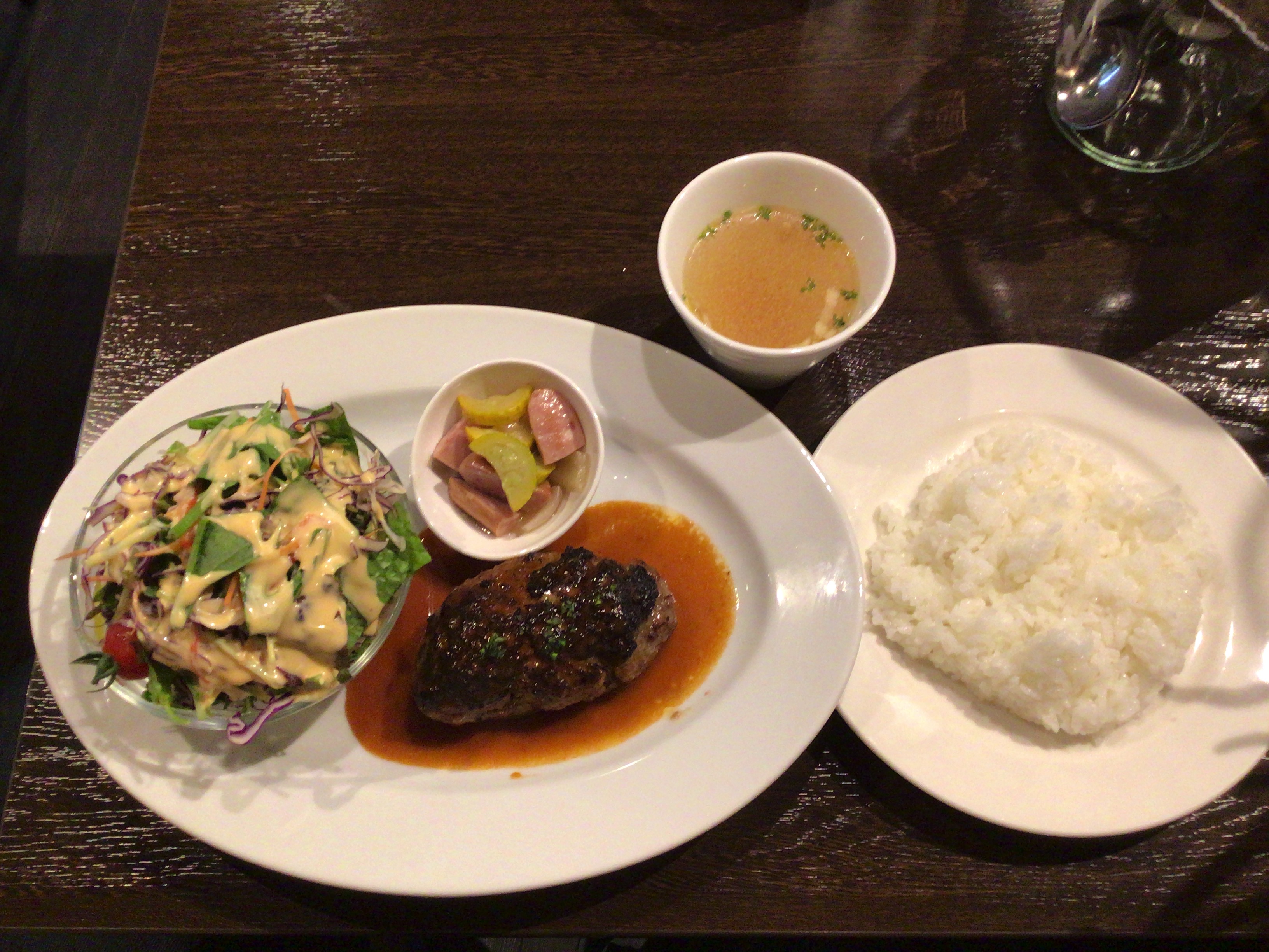 わりと新店 グリル洋食 ワイン キッチンロード 極みハンバーグランチ 高松市 うどんは別腹