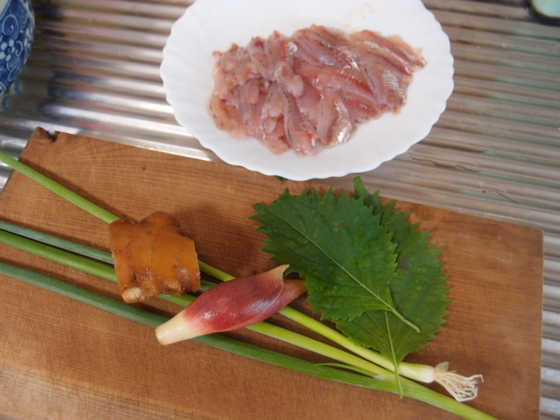 豆アジで なめろう と さんが焼き 播磨と摂津の境目から 豆アジで なめろう と さんが焼き 播磨と摂津の境目から