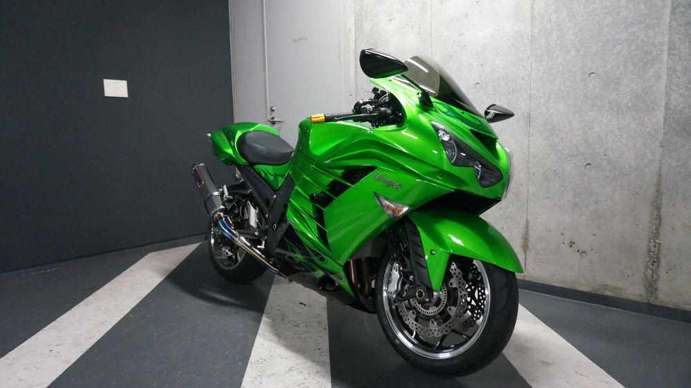 みどりの人さん カワサキ ZX-14R『バイク洗車サービス』 : 秋葉原 みどりの人さん カワサキ ZX-14R『バイク洗車サービス』 : 秋葉原