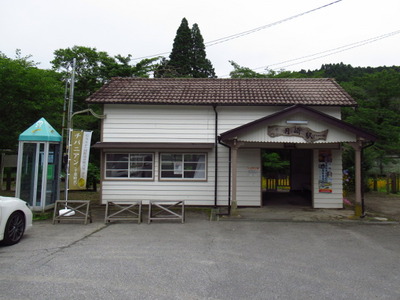 km137