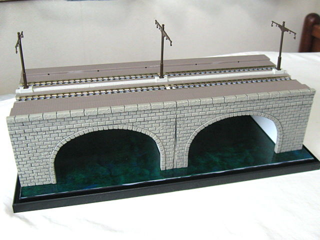 併用軌道の石積みアーチ橋ジオラマ その1 : 片腕な模型鉄の日々